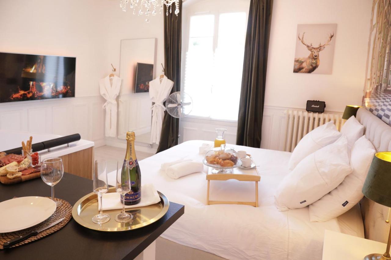 Ferienwohnung La Marquise - Cosy Flat - Jacuzzi - Senlis Senlis  Exterior foto